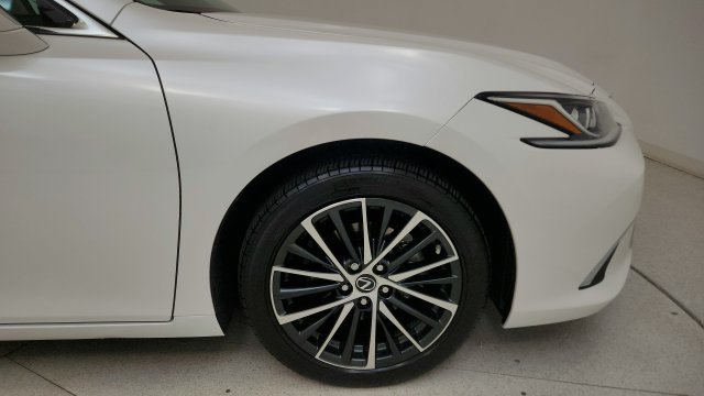 Used 2025 Lexus ES 350 w/ Premium Package FWD image 21