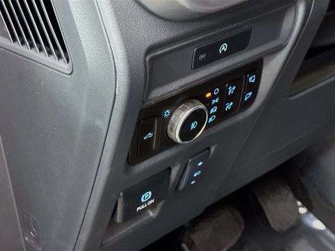 Used 2025 Ford F150 Lariat w/ Equipment Group 501A Mid AWD/4WD image 10