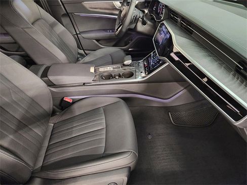 Used 2025 Audi A6 Premium Plus image 3