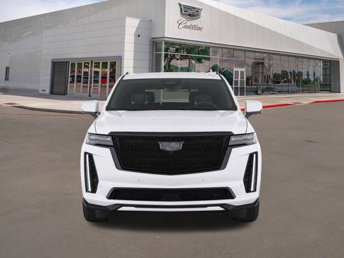 Certified 2024 Cadillac Escalade V w/ LPO, ONYX Package AWD/4WD image 4