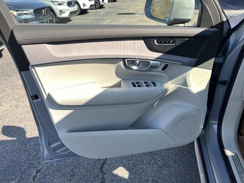 New 2026 Volvo XC90 B6 Ultra image 21