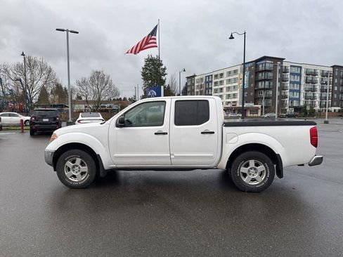 Used 2007 Nissan Frontier SE w/ SE Value Truck Pkg image 2