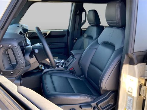New 2025 Ford Bronco Badlands AWD/4WD image 9