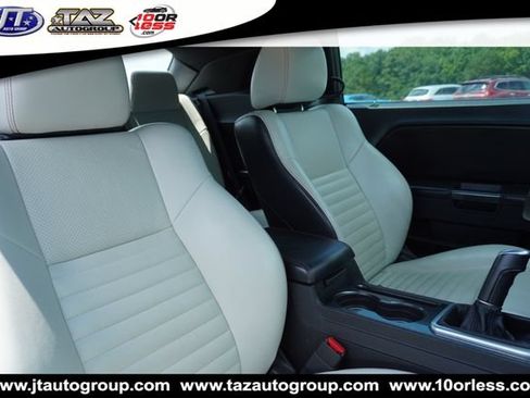 Used 2010 Dodge Challenger R/T RWD image 22