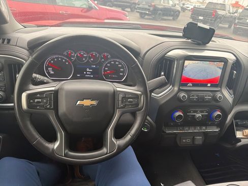 Used 2022 Chevrolet Silverado 1500 LT image 13
