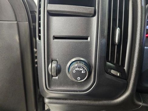 Used 2018 Chevrolet Silverado 1500 Custom w/ Custom Value Package image 13