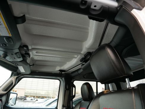 Used 2020 Jeep Gladiator Rubicon image 18