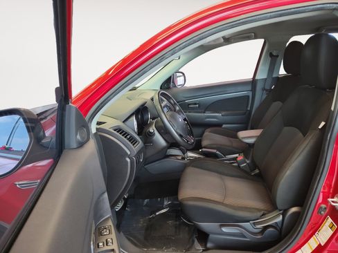 Used 2018 Mitsubishi Outlander Sport LE FWD image 20