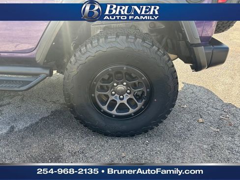 Used 2023 Jeep Wrangler Unlimited Rubicon w/ Xtreme 35 Tire Package image 9