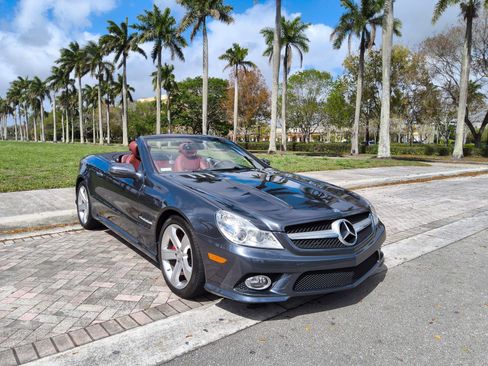 Used 2009 Mercedes-Benz SL 550 image 1