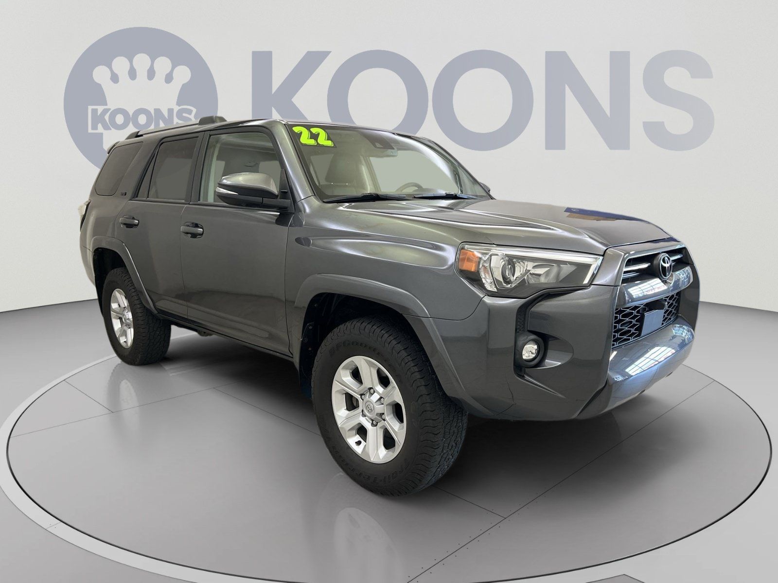 Used 2022 Toyota 4Runner SR5 Premium w/ Moonroof Package AWD/4WD image 2