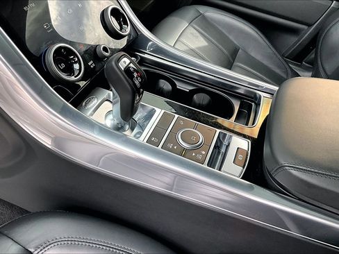 Used 2022 Land Rover Range Rover Sport HSE Silver Edition image 17