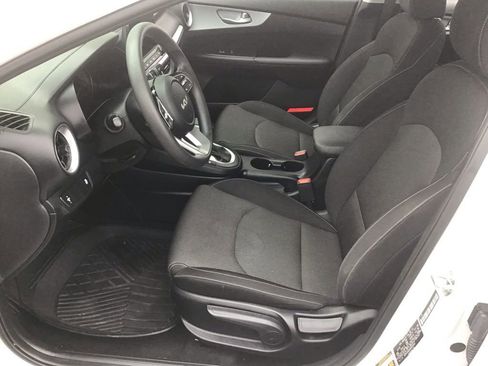 Used 2024 Kia Forte LXS FWD image 7