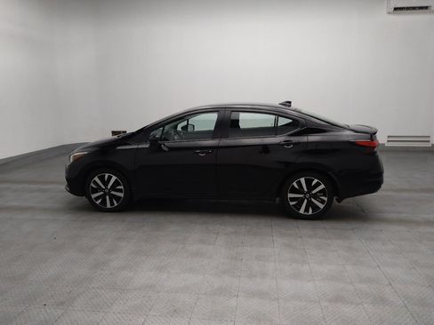 Used 2022 Nissan Versa SR image 3