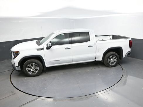 Used 2025 GMC Sierra 1500 SLT AWD/4WD image 27