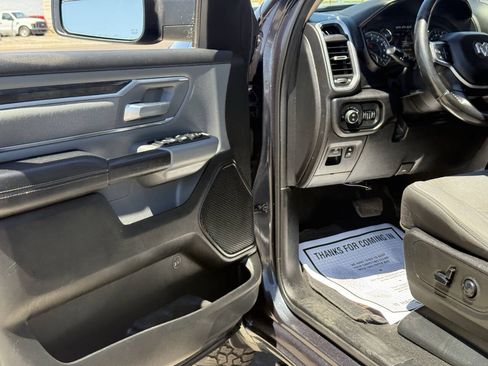 Used 2019 RAM 1500 Big Horn AWD/4WD image 11