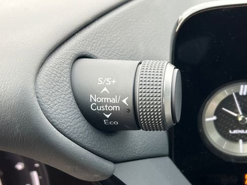 Certified 2025 Lexus ES 300h F Sport image 28