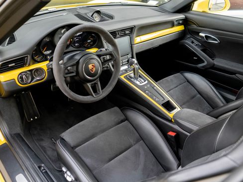 Used 2018 Porsche 911 GT3 w/ Sport Chrono Package image 10