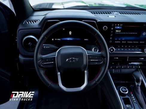 Used 2024 Chevrolet Colorado Z71 image 24