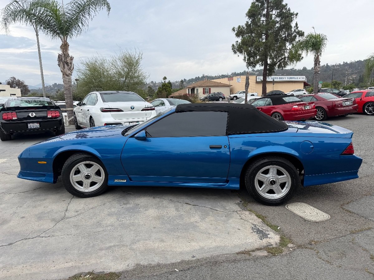 Used 1992 Chevrolet Camaro Z28 RWD image 6