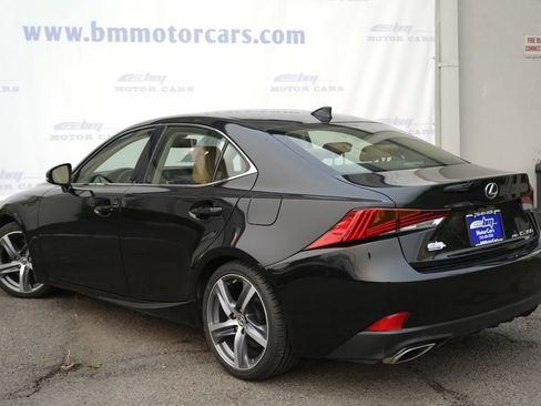 Used 2018 Lexus IS 300 AWD w/ Comfort Package image 4
