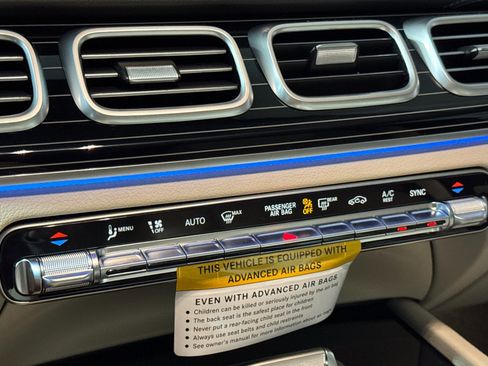 New 2026 Mercedes-Benz GLS 580 4MATIC image 24