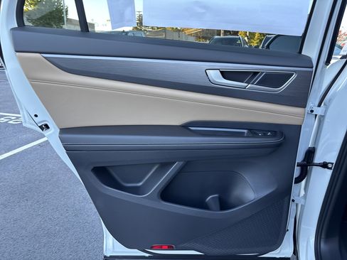 New 2026 Volkswagen Atlas Cross Sport SE image 25