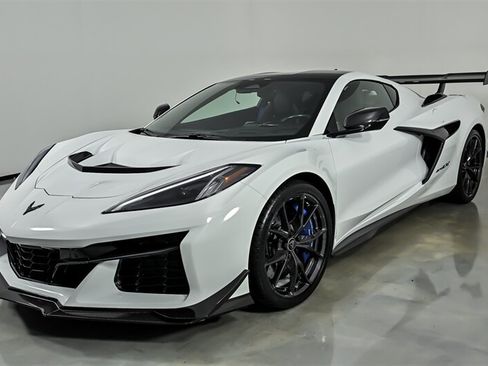 Used 2026 Chevrolet Corvette ZR1X AWD/4WD image 5