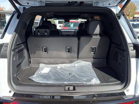 New 2026 Chevrolet Traverse High Country w/ LPO, Floor Liner Package image 30