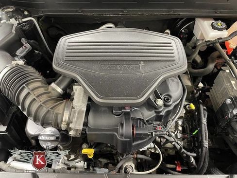 Used 2023 GMC Acadia AT4 AWD/4WD image 25