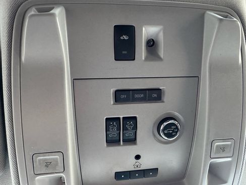 Used 2017 GMC Yukon XL Denali w/ Open Road Package image 32