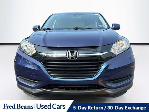 Used 2017 Honda HR-V LX image 2