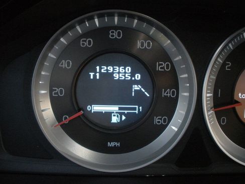 Used 2013 Volvo XC60 T6 image 34