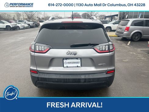 Used 2019 Jeep Cherokee Latitude Plus w/ Cold Weather Group image 5
