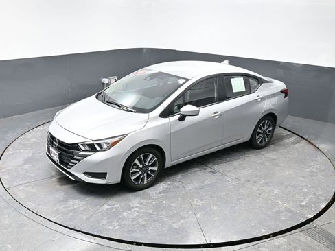 Used 2023 Nissan Versa SV image 42