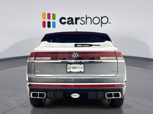 Used 2024 Volkswagen Atlas Cross Sport SEL R-Line AWD/4WD image 4