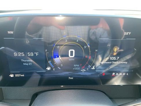 New 2026 Chevrolet Traverse LT w/ Sun and Wheel Package FWD image 24