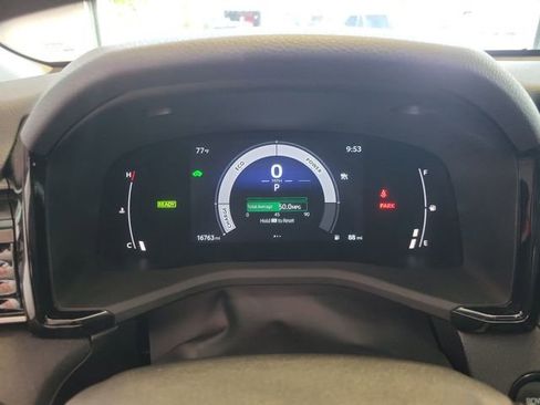 Used 2025 Toyota Camry LE FWD image 15