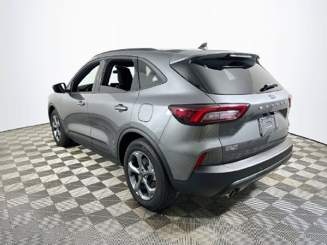 Used 2025 Ford Escape ST-Line w/ Equipment Group 301A FWD image 5