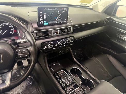 Used 2023 Honda Pilot Touring image 17