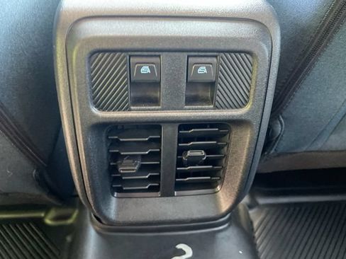 Used 2025 Ford Bronco Heritage Edition AWD/4WD image 18