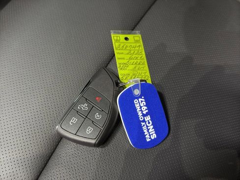 New 2025 GMC Sierra 2500 SLT w/ SLT Convenience Package image 49