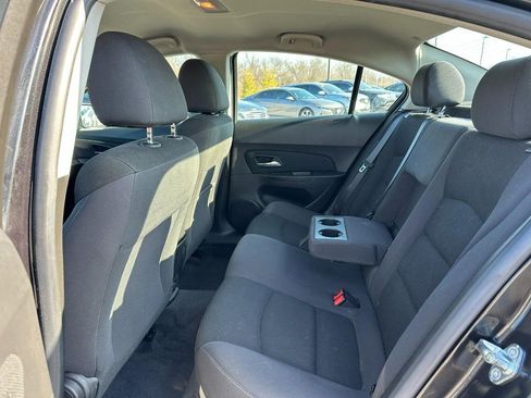 Used 2015 Chevrolet Cruze LT image 10