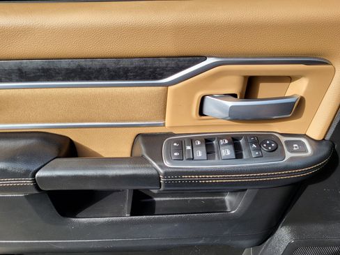 Used 2019 RAM 3500 Big Horn image 19