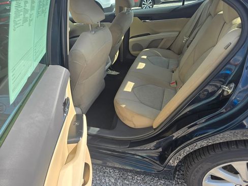 Used 2020 Toyota Camry LE FWD image 7