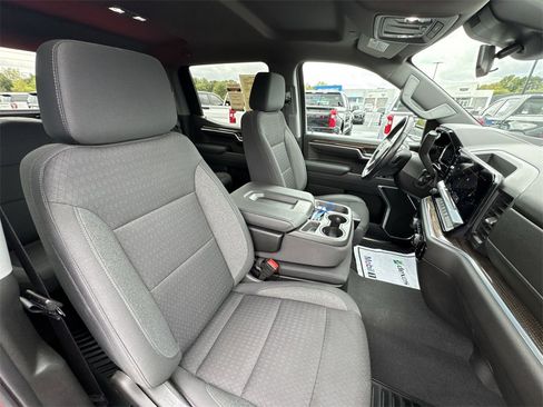 Certified 2022 Chevrolet Silverado 1500 LT image 24