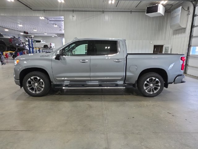Used 2025 Chevrolet Silverado 1500 High Country w/ Technology Package AWD/4WD image 5
