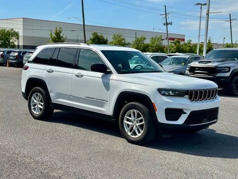 Certified 2024 Jeep Grand Cherokee Laredo X w/ Luxury Tech Group I image 1
