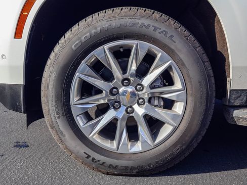 Used 2025 Chevrolet Tahoe Premier image 7