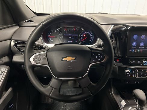 Used 2023 Chevrolet Traverse LT image 14